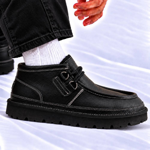 UGG MEN'S HAYDEN MOC CHUKKA LEATHER BLACK