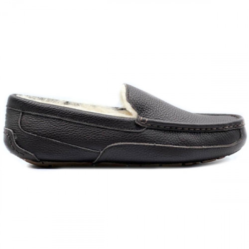 UGG MEN'S MOCCASINS ASCOT METALLIC CHOCOLATE